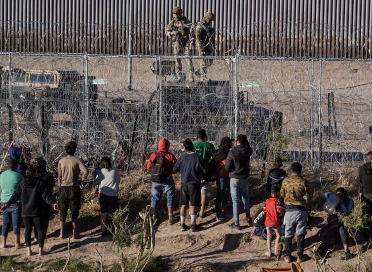 🇺🇸 🇲🇽 Le Mexique accueille favorablement l’annonce de Joe Biden sur la régularisation de milliers d’immigrés (RFI / AFP)