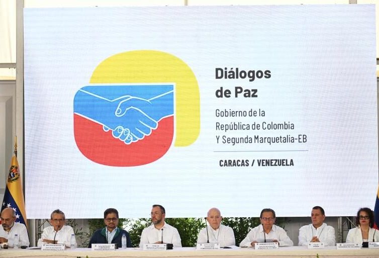 🇨🇴 En Colombie, une dissidence des FARC accepte un cessez-le-feu « unilatéral » après des négociations avec le pouvoir (Le Monde / AFP)